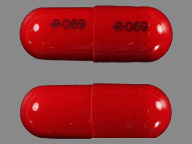 Red Capsule pill with imprint R;069 — Oxazepam Oxazepam 15 mg; (view 2)
