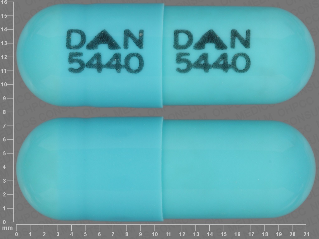 Blue Capsule pill with imprint DAN;5440 — Doxycycline hyclate Doxycycline hyclate 100 mg; (view 2)