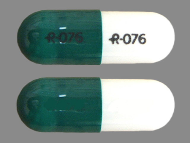 White;green Capsule pill with imprint R;076 — Temazepam Temazepam 15 mg; (view 2)