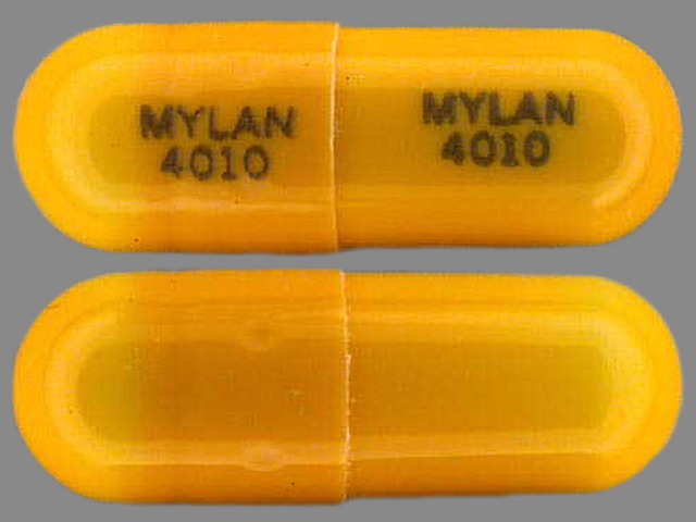 Orange Capsule pill with imprint MYLAN;4010 — Temazepam Temazepam 15 mg; (view 2)